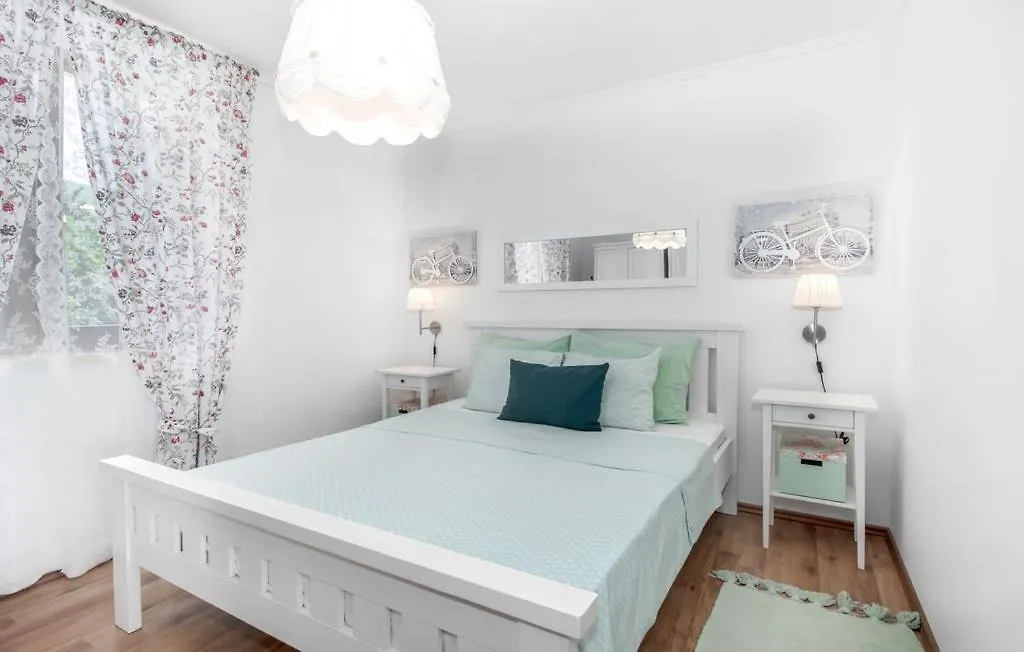 Abby Apartment Dramalj 0*,